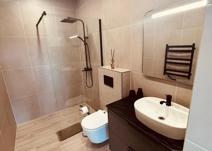 Pool Takas I Jura Kunigiskes * Palanga